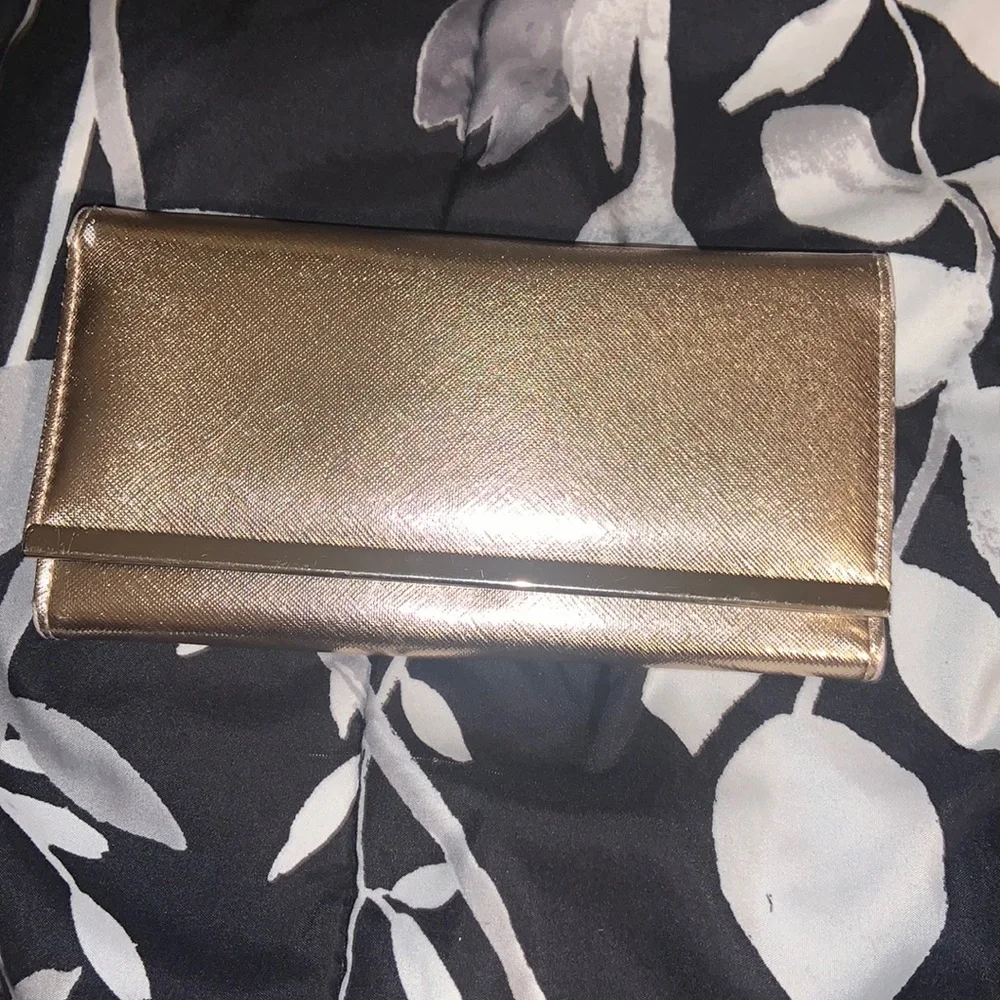 Wallet - Picture 1 of 7